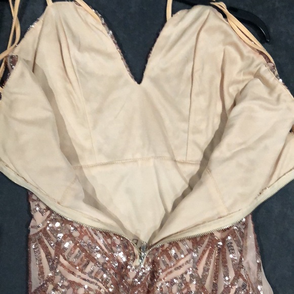 Windsor Glamour Dress - Picture 13 of 16